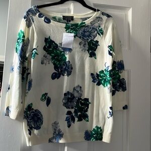 Lands End NWT light sweater with 3/4 sleeves